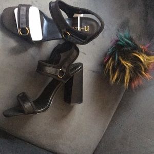 Nicole Miller Black Heel Sandals